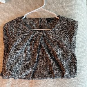 Ann Taylor long sleeve blouse perfect for work